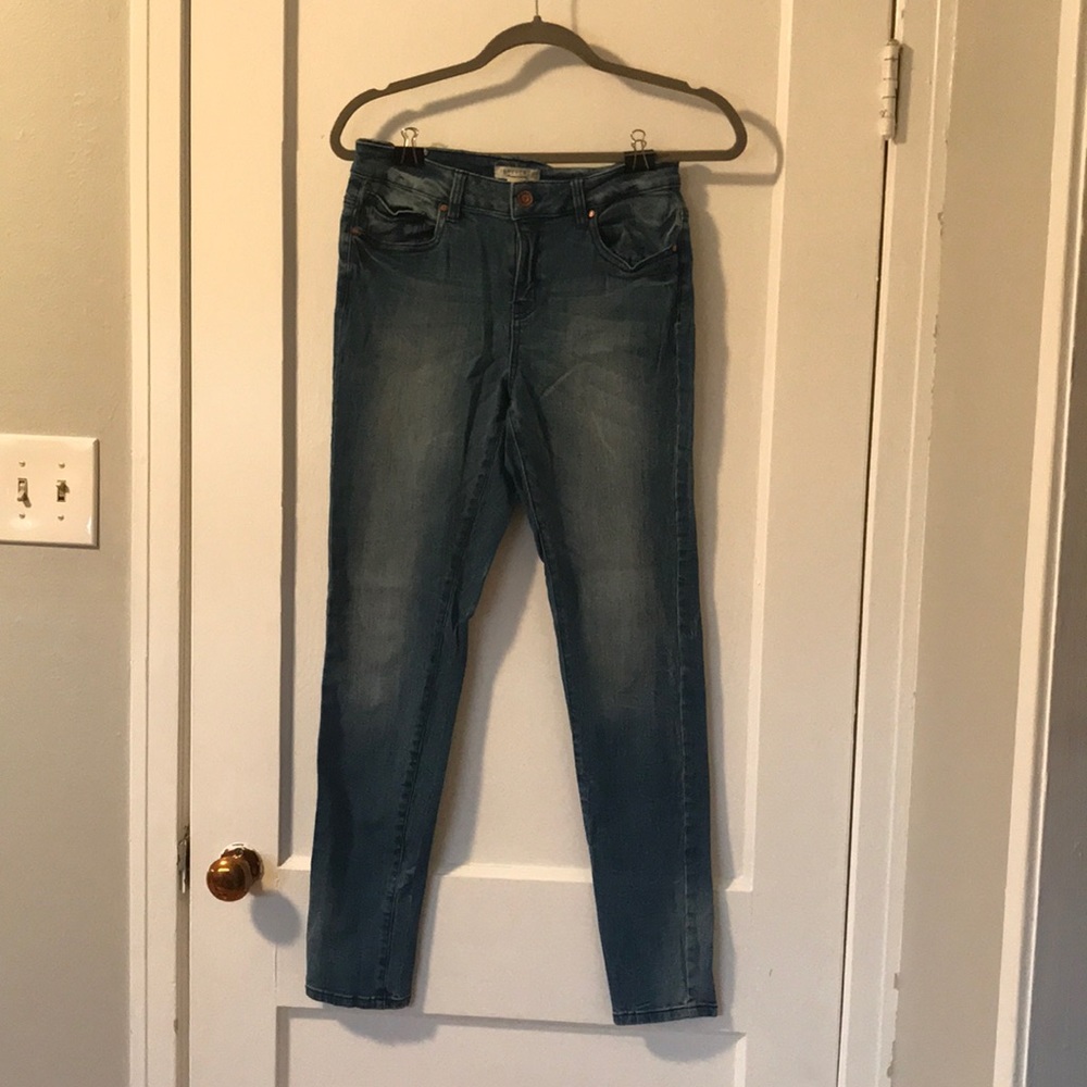 Light skinny jeans